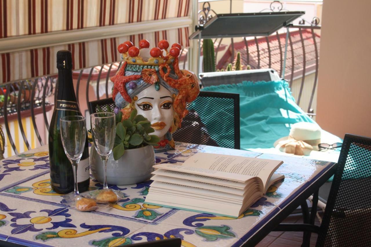 Ines Bed And Breakfast Giardini Naxos Exterior foto