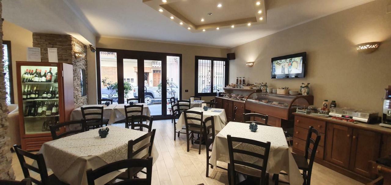 Ines Bed And Breakfast Giardini Naxos Exterior foto