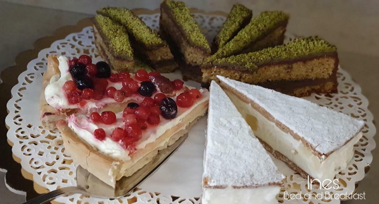 Ines Bed And Breakfast Giardini Naxos Exterior foto
